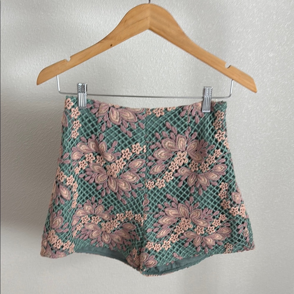 Entro Floral High Waist Green and Pink Shorts